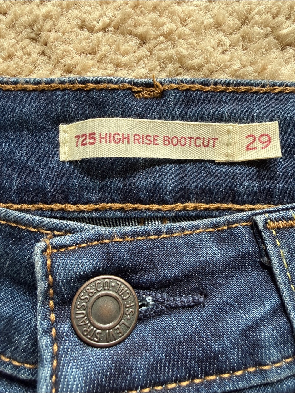 NWOT Levi’s 725 High Rise Bootcut - Picture 3 of 6